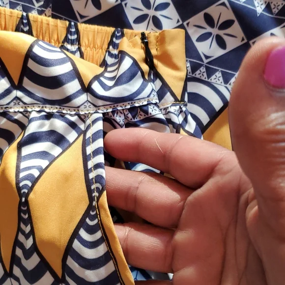 Women's Pants - Picture 11 of 12